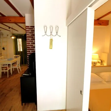 Korzo Rooms&apartments Pensjonat *